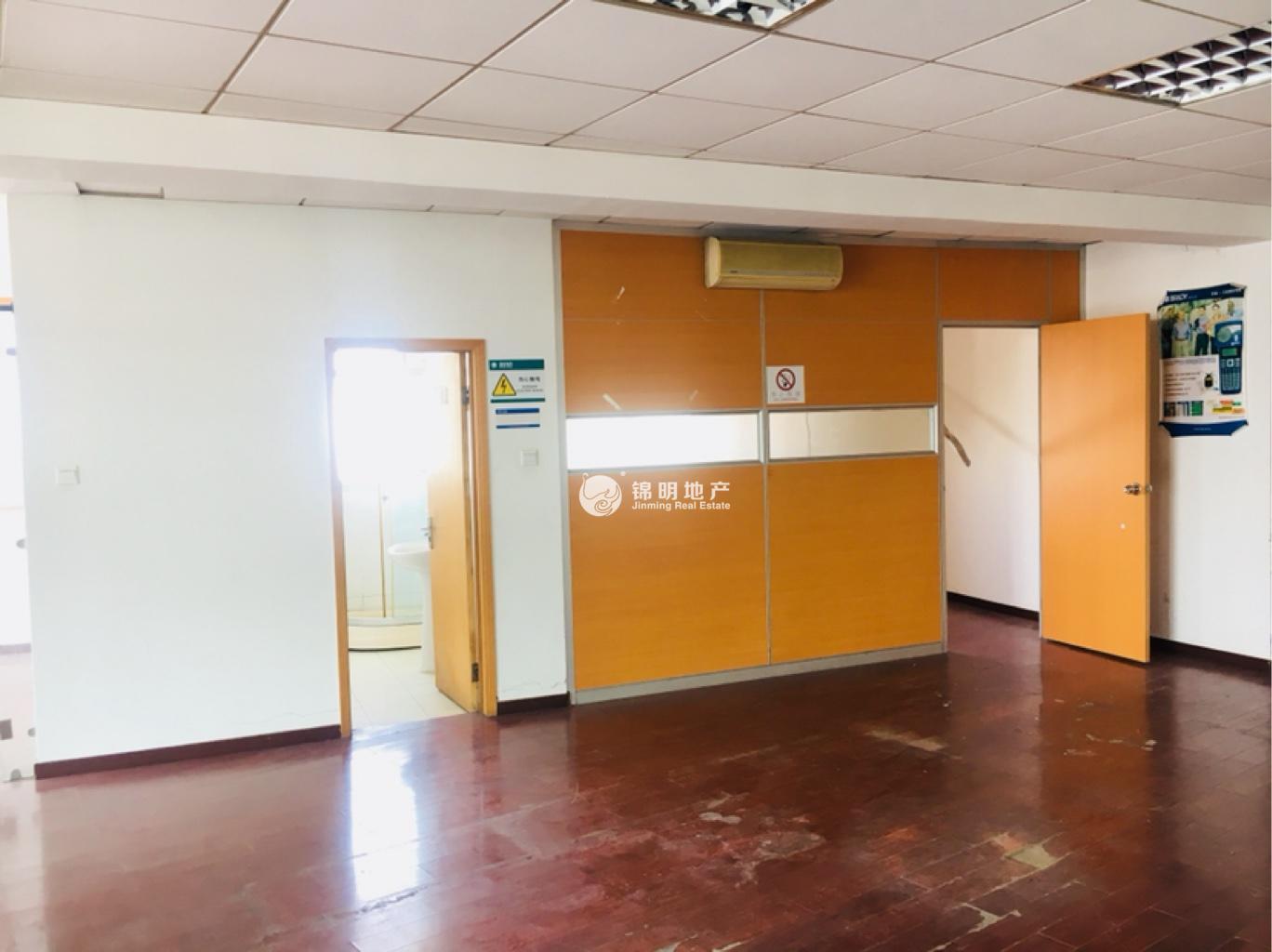 万体馆徐汇晶典大厦158平米写字楼出租